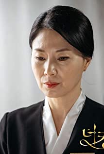 Hwang Young Hee